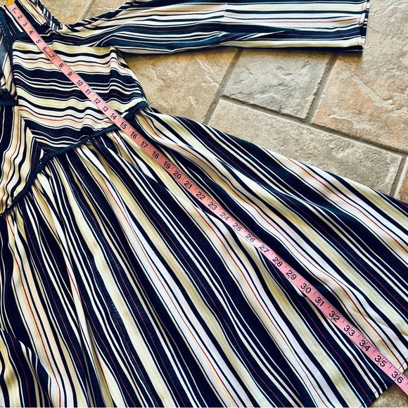 ⭐BOGO FREE⭐"NWT Boutique "LOVE" Brand Striped Cold-Shoulder Bell Sleeve Dress M - Picture 11 of 15